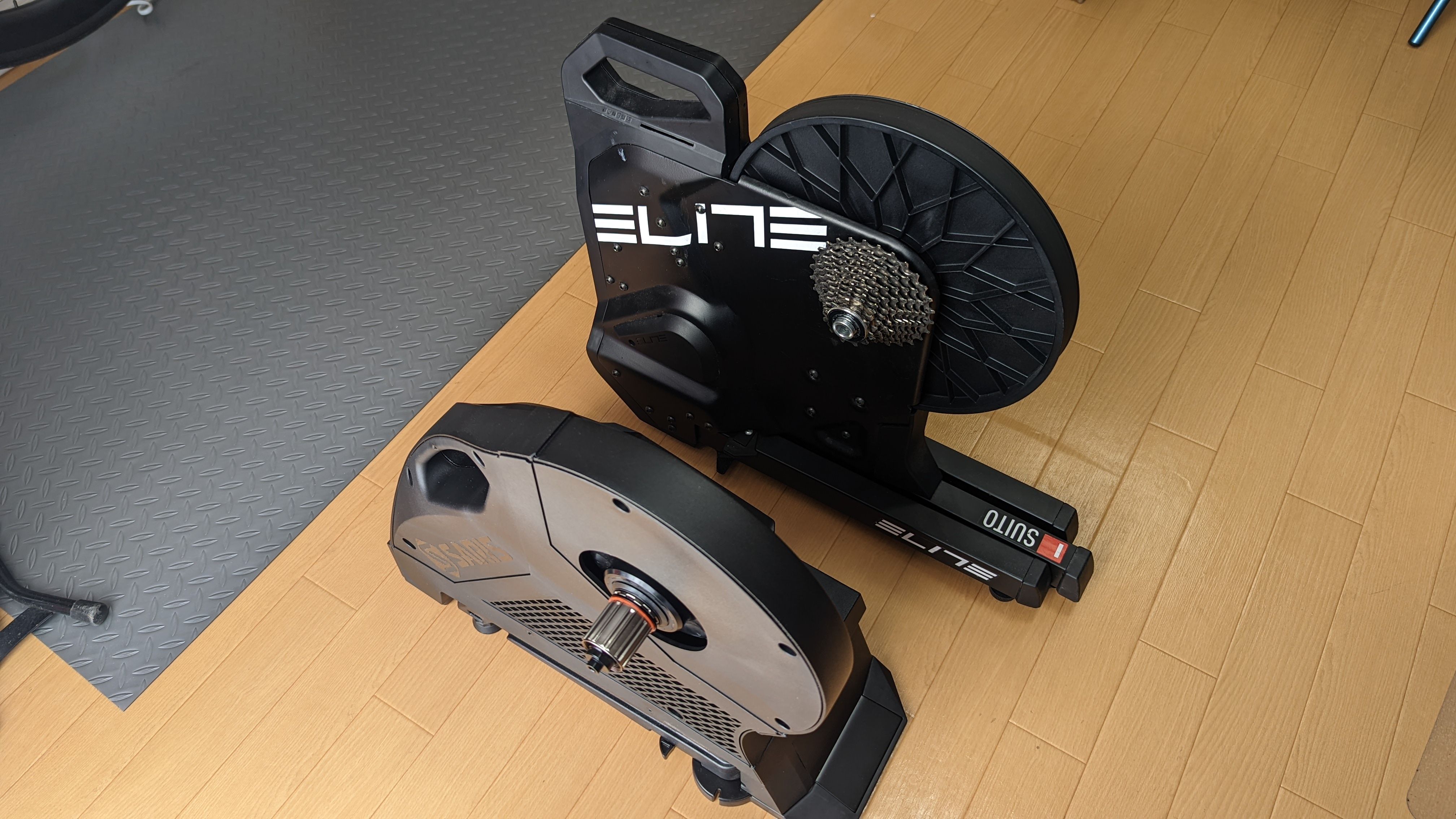 Elite SUITOとの比較1