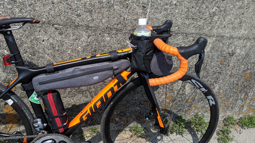 R250防水ドラム型フロントバッグ・フレームインナーバッグを買ってみた