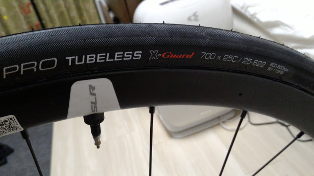 新型Formula Pro X-Guardにタイヤ交換