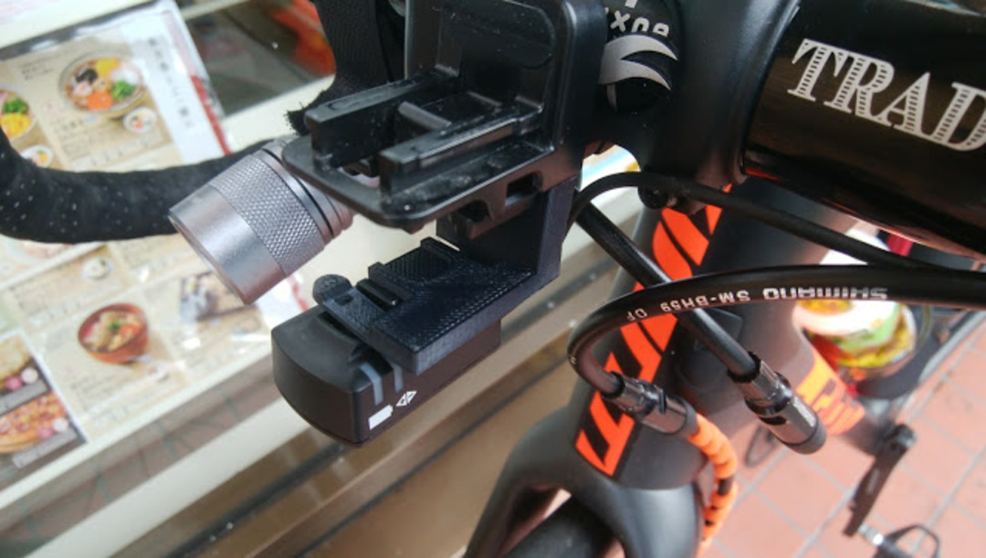 SGX-CA500にDi2ジャンクションを取り付けるマウントを自作した