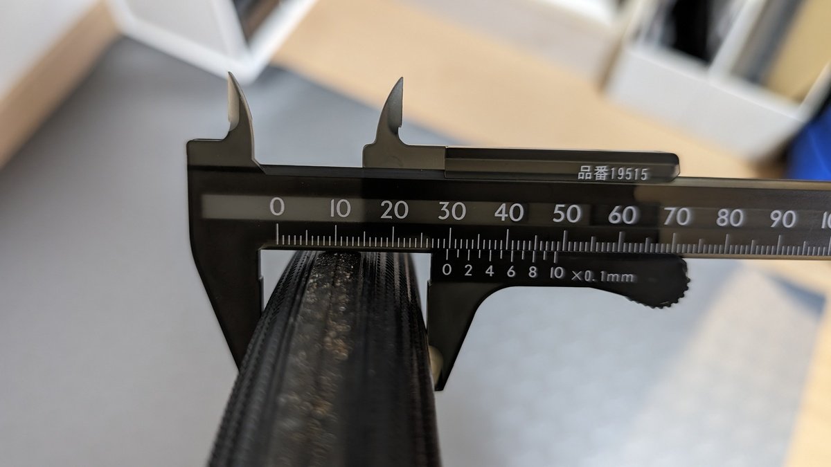 完成車タイヤは25cタイヤだが、実測29.6mmほどまで広がった