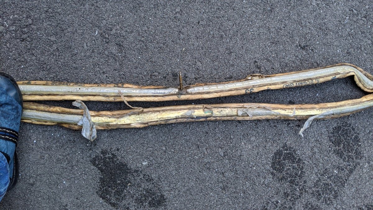 マリポサテープはタイヤ側に残る