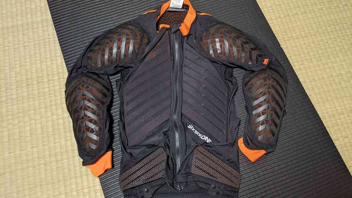 MTBでDHコースを楽しむ時のプロテクター