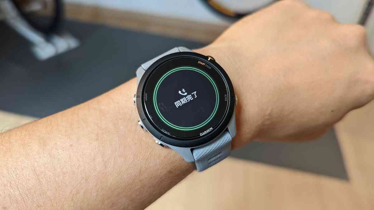 サイクリストにも使えるスマートウォッチ GARMIN Forerunner 255S