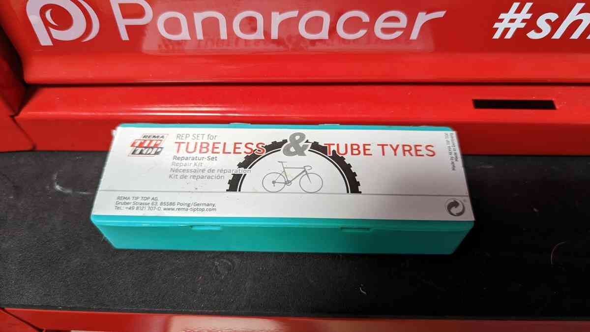 チューブレスタイヤを安心して使い続けられるレベルで修理する