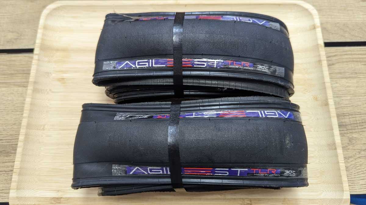 トレンド全部入りのチューブレスレディタイヤ AGILEST TLR 30cレビュー
