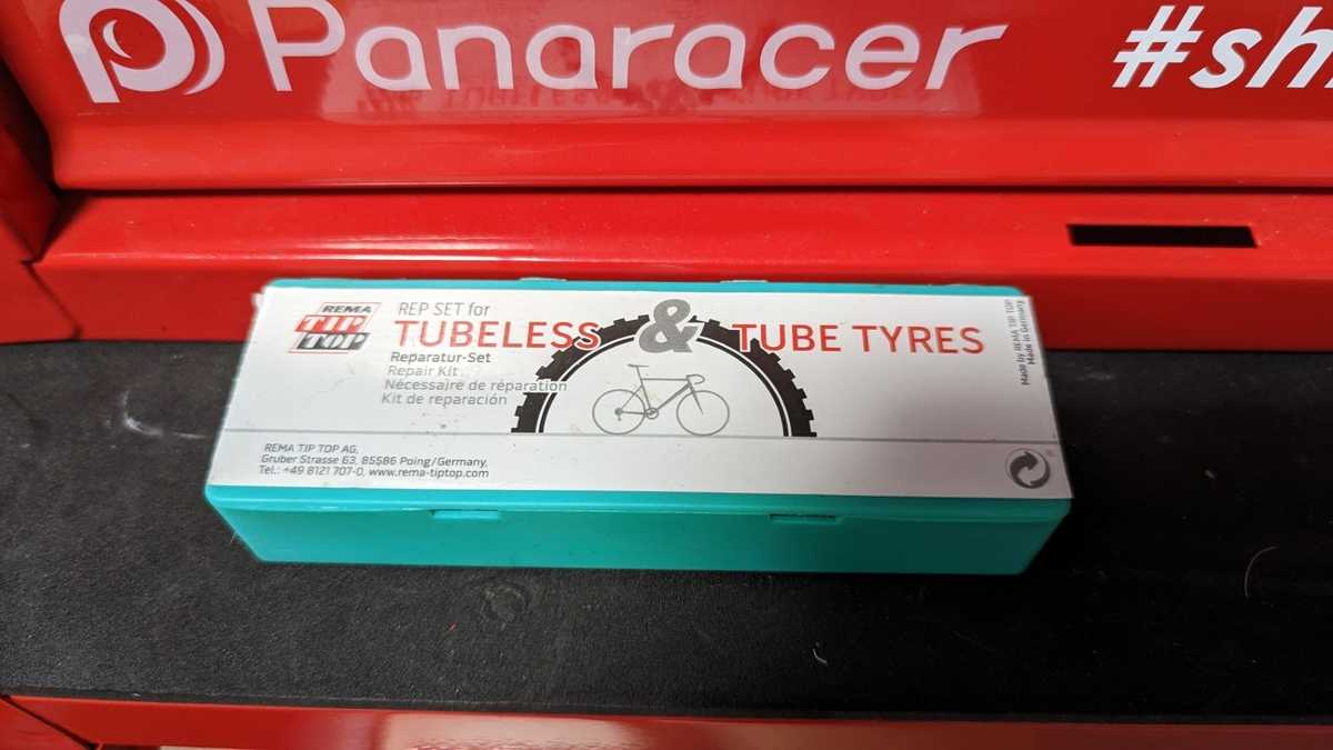 チューブレスタイヤを安心して使い続けられるレベルで修理する