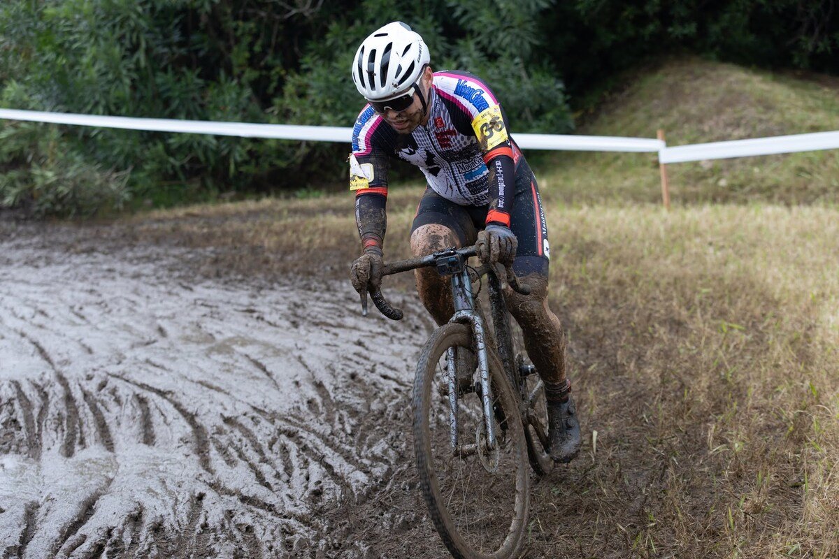 雨が…止んだ…