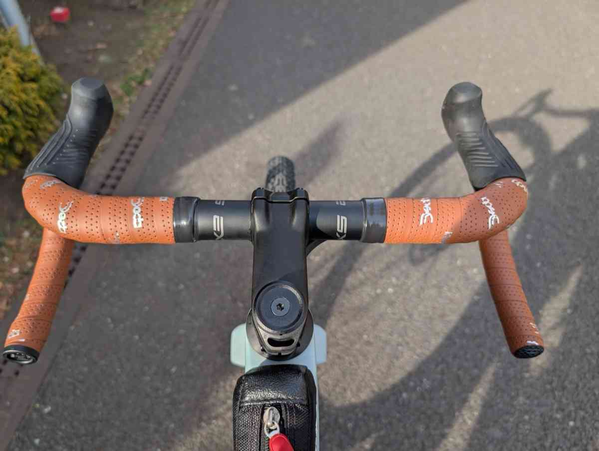 ショートリーチ・ショートドロップのEXS R205(R200)は理想のグラベルハンドルバーとなったか