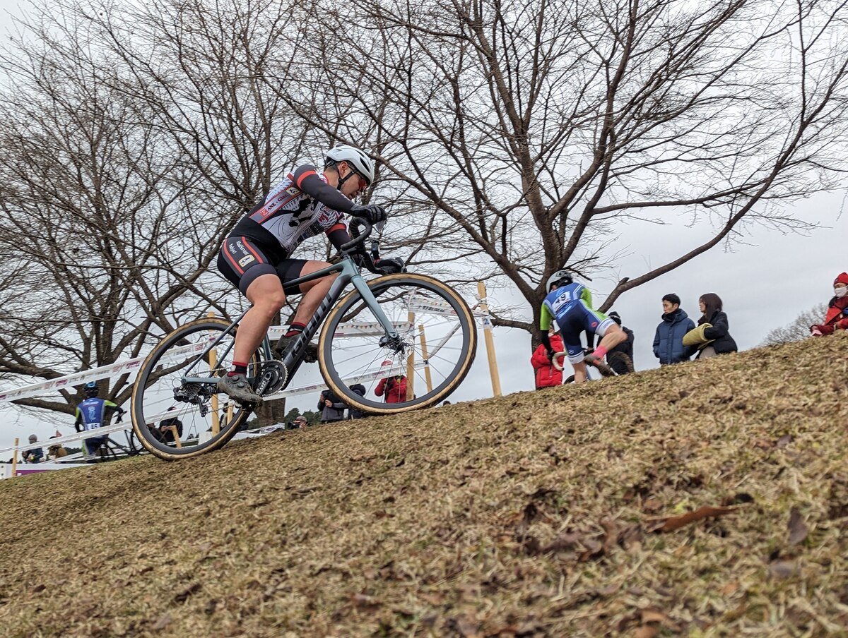 シケイン前のS字キャンバー登坂は乗車クリア