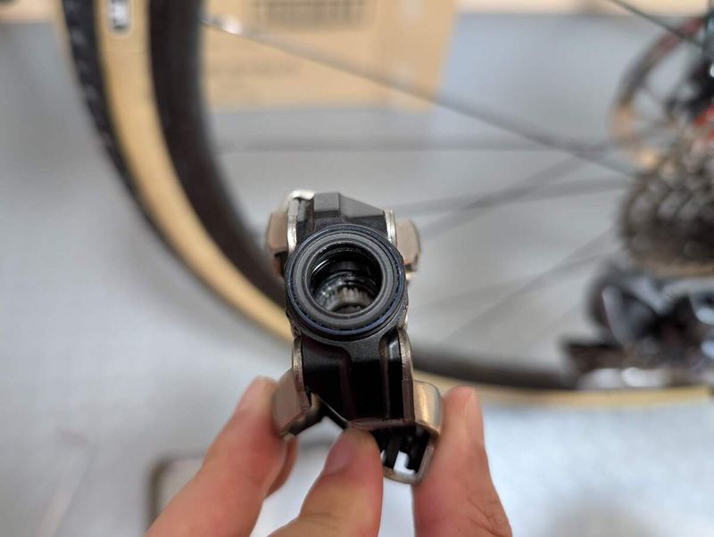 クランク側のオイルシール